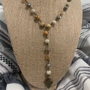 Arrowhead lariat bead necklace